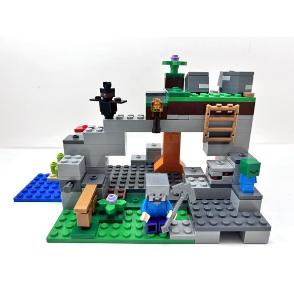 LEGO Minecraft The Zombie Cave 21141 100% Complete Minifigs & Manual Steve‎ Baby - Picture 10 of 14